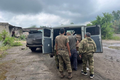 Очередная партия помощи доставлена якутянам — участникам СВО / ЯСИА   