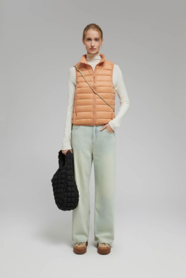 Пуховый жилет с натуральным пухом