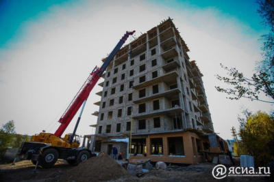 В Якутске строитель упал с высоты шестого этажа / Нарыйа Пахомова Якутск Якутск Республика Саха (Якутия)