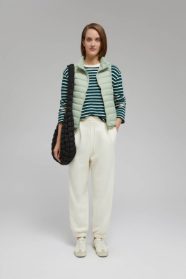 Пуховый жилет с натуральным пухом