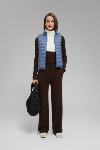 Пуховый жилет с натуральным пухом