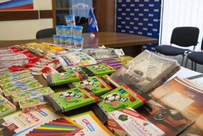 К новому учебному году свыше 200 тысяч школьников получат помощь от «Единой России» / ЯСИА   