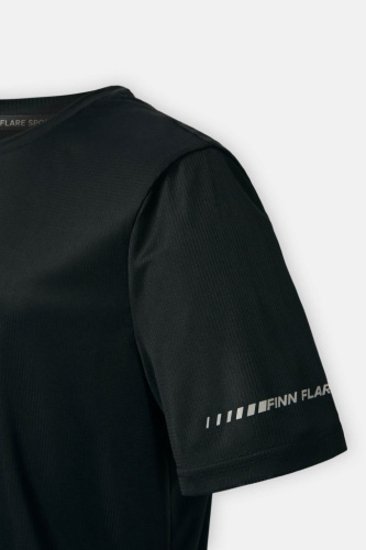 Спортивная футболка из капсулы sport