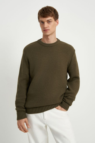 Джемпер с округлой горловиной прямого кроя