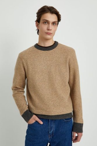 Джемпер полуприлегающего силуэта