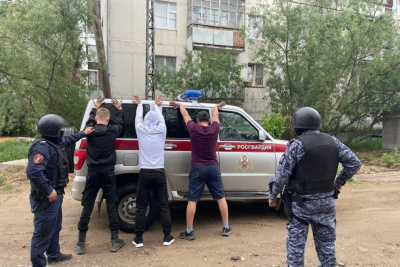 В Якутске задержали группу молодых людей по подозрению в уличном грабеже / ЯСИА Якутск Якутск Республика Саха (Якутия)
