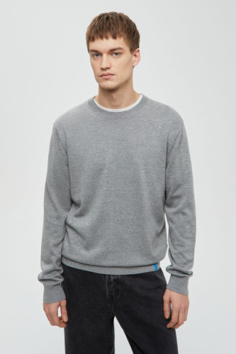 Джемпер с эластичным низом