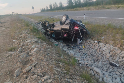 Водитель погиб в результате опрокидывания автомобиля в Алданском районе / ЯСИА   