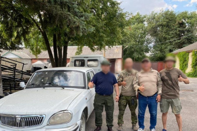 Бойцы в зоне СВО получили автомобили от медиков Якутской городской больницы № 3 / ЯСИА   