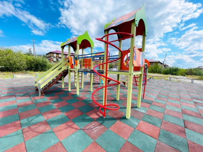 Новые детские игровые площадки появились в Айхале /    