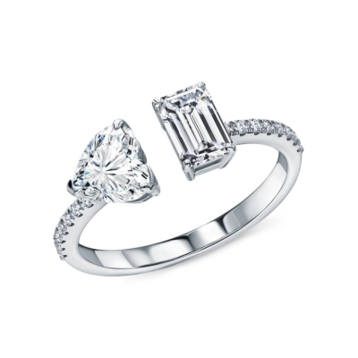 Золотое кольцо с бриллиантами выращенными