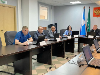 Двенадцатый президиум поселкового Совета состоялся в Айхале /    