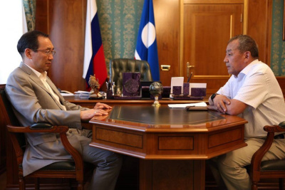 Глава Якутии поручил разработать проект строительства новых корпусов для Хатасского свинокомплекса / ЯСИА   