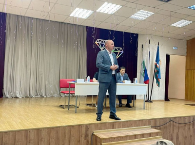 Александр Басыров работает в Айхале /    