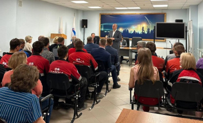 Глава района продолжает работу в Айхале /    