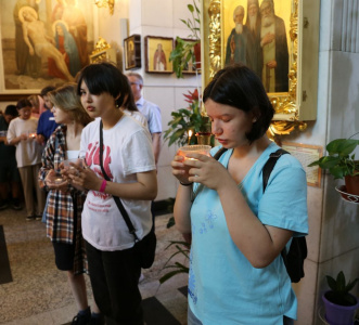 Почтили память о погибших детях Донбасса /    