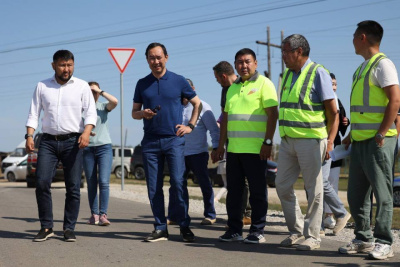 В пригородах Якутска досрочно отремонтируют дороги / ЯСИА Якутск Якутск Республика Саха (Якутия)