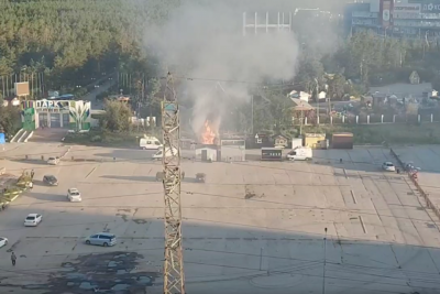 В киоске возле городского парка Якутска вспыхнул пожар UPD / Саина Титова Якутск Якутск Республика Саха (Якутия)