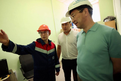 Айсен Николаев проверил первый этап реконструкции системы водоснабжения Олекминска / ЯСИА   