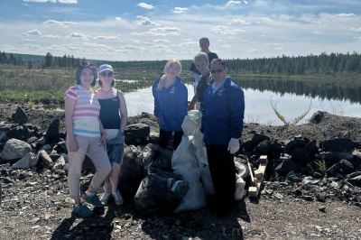 На берегу Сытыкана прошел субботник /    