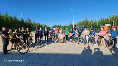 66 человек принимают участие в «Мирнинском веломарафоне» /   Мирнинский Республика Саха (Якутия)