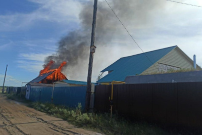 В Якутске загорелся частный дом в СОТ «Чолбон» / Анастасия Филиппова Якутск Якутск Республика Саха (Якутия)