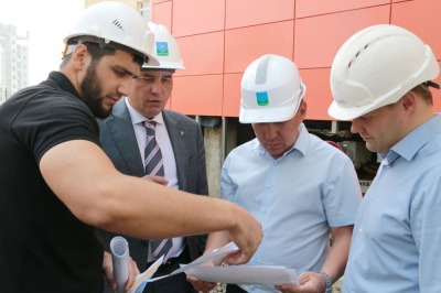 Жаркий период строительной поры /    