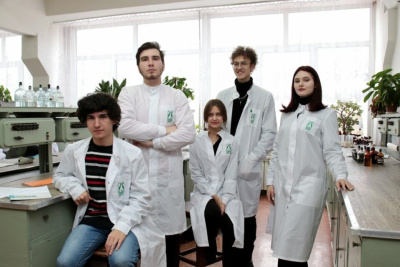 ИГУ приглашает школьников на бесплатные онлайн-курсы по химии / ЯСИА   