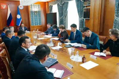 Айсен Николаев дал поручения по итогам своей прямой линии / ЯСИА   