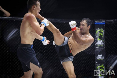 Якутские файтеры добились побед на турнире по смешанным единоборствам на призы Ил Дархана / Дьулустаан Сергеев Якутск Якутск Республика Саха (Якутия)