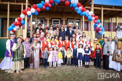 Глава Якутии начал рабочую неделю с командировки в Среднеколымский район / ЯСИА   