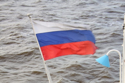 Коллектив ЛОРПа поздравил с Днем государственного флага России / ЯСИА   