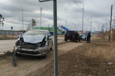 В Мегино-Кангаласском районе водитель иномарки получил травмы в ДТП / ЯСИА   