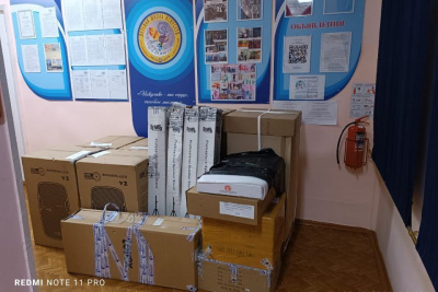 В Детскую школу искусств посёлка Депутатский доставили рояль / ЯСИА   