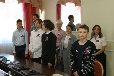 Юным удачнинцам вручили паспорта /    