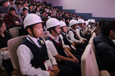 Форум «Молодой специалист — строитель будущего» впервые стартовал в Якутске / Нарыйа Пахомова Якутск Якутск Республика Саха (Якутия)