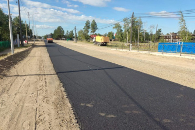 В городе Вилюйске начато асфальтирование улицы Чапаева / ЯСИА   