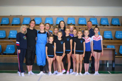 Людмила Николаева посетила спортивную школу в Нерюнгринском районе / ЯСИА  Нерюнгринский Республика Саха (Якутия)