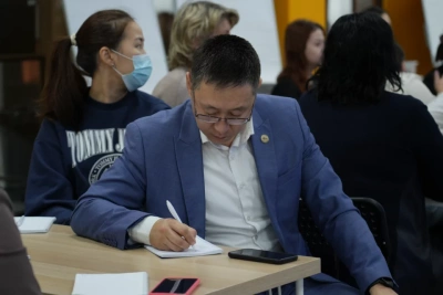 В Якутске стартовала программа повышения квалификации для муниципальных служащих / ЯСИА   