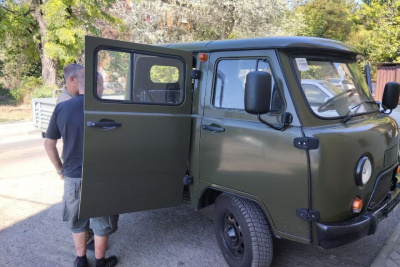 «Железные дороги Якутии» передали бойцам СВО еще один внедорожник / ЯСИА   