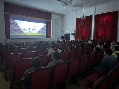 В якутском селе Тасагар запустили кинозал по технологии «Экстра Синема» / ЯСИА   