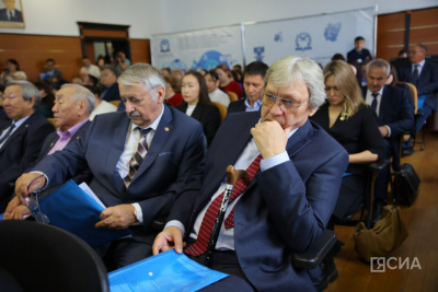 В Якутске открыли научно-экспертный форум по ключевым вопросам развития Арктики / Нарыйа Пахомова   