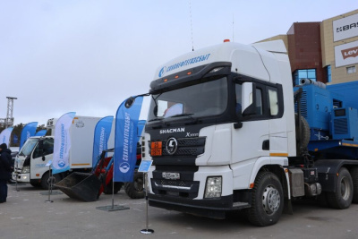 В Якутске на Комсомольской площади представили технику на газомоторном топливе / Майя Гоголева Якутск Якутск Республика Саха (Якутия)