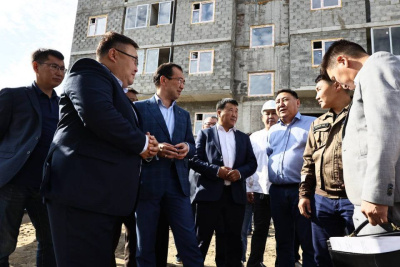 Два многоквартирных дома в селе Борогонцы Усть-Алданского района Якутии сдадут до конца осени / ЯСИА  Усть-Алданский 