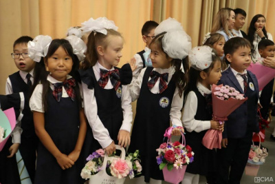 Кирилл Бычков поздравил учащихся школы № 1 Якутска с 1 сентября / Нарыйа Пахомова Якутск Якутск Республика Саха (Якутия)