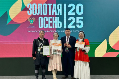 Две агрошколы Хангаласского улуса отмечены медалями на всероссийской выставке «Золотая осень» / ЯСИА   