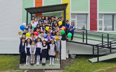 Еще теплее и красивее. Майорская школа встретила новый учебный год при полном параде / ЯСИА   