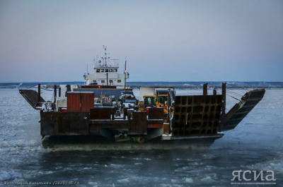 Паромная переправа Якутск – Нижний Бестях продолжит работу до конца октября / ЯСИА   
