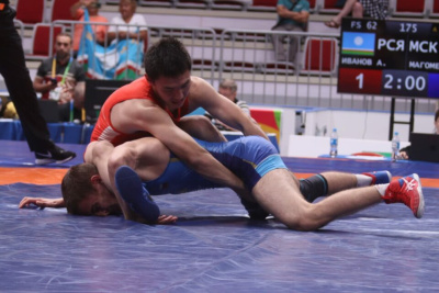 Сборная Якутии будет представлена на турнире в Хабаровске по вольной борьбе / Дьулустаан Сергеев   