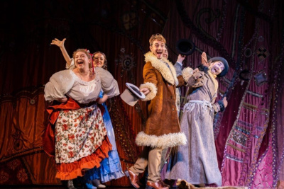 В Якутске начались гастроли Мирнинского театра / ЯСИА Якутск Якутск Республика Саха (Якутия)